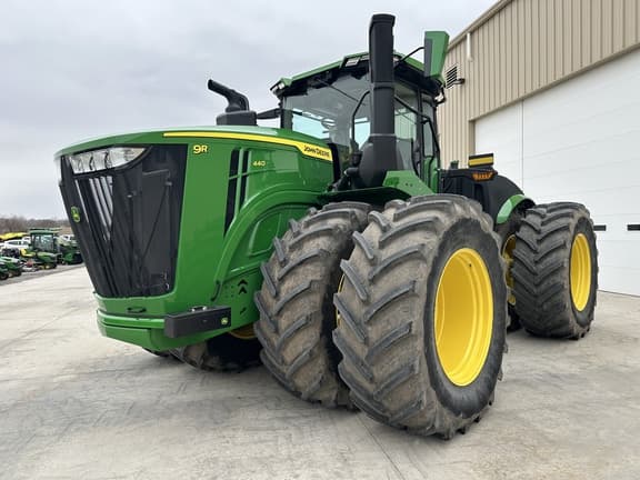 Image of John Deere 9R 440 equipment image 1