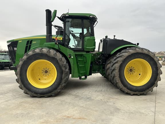 Image of John Deere 9R 440 equipment image 2
