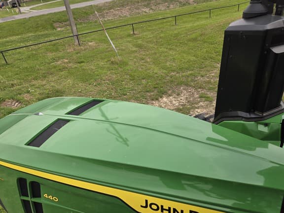 Image of John Deere 9R 440 equipment image 4