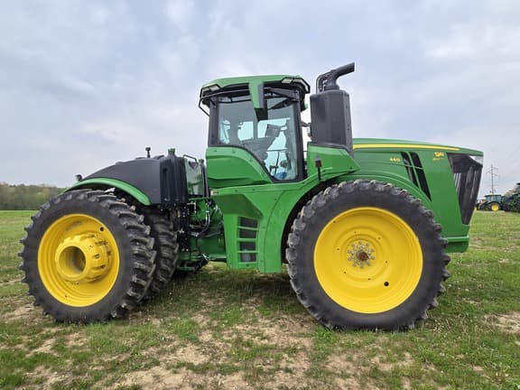 Image of John Deere 9R 440 equipment image 1