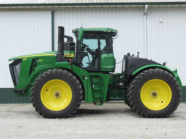 Image of John Deere 9R 440 equipment image 1