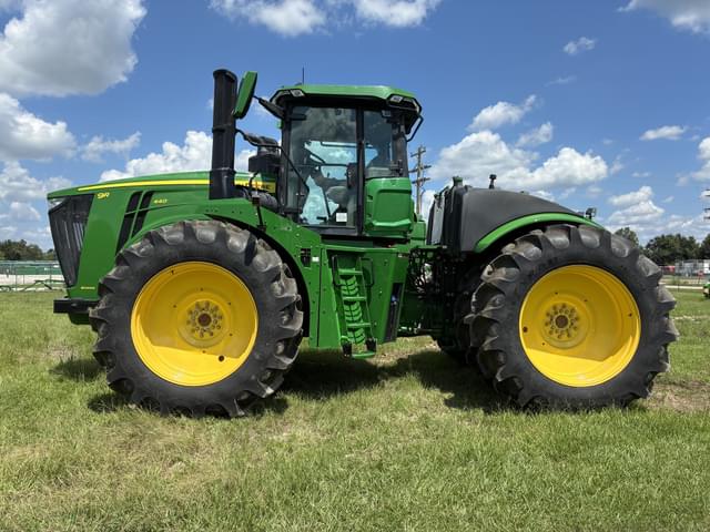 Image of John Deere 9R 440 equipment image 1