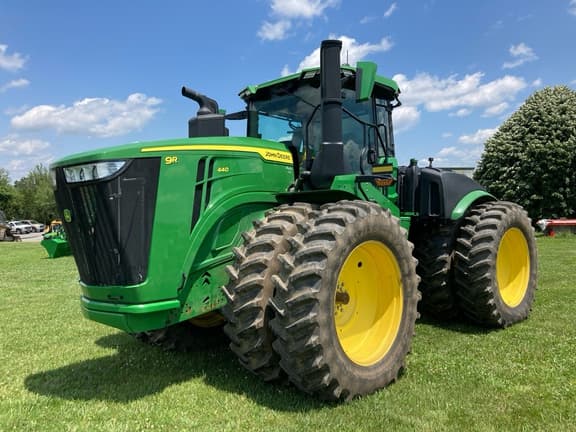 Image of John Deere 9R 440 equipment image 1