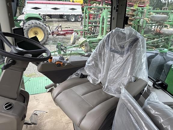 Image of John Deere 9R 440 equipment image 4