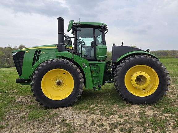 Image of John Deere 9R 440 equipment image 2