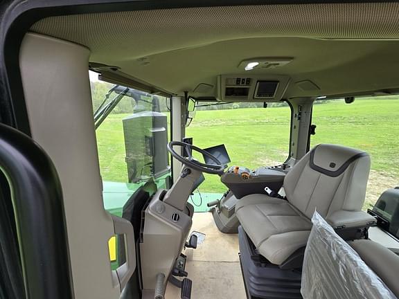 Image of John Deere 9R 440 equipment image 4