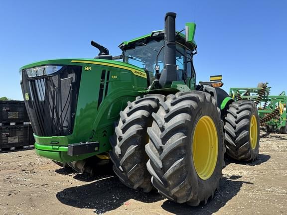 Image of John Deere 9R 440 equipment image 2