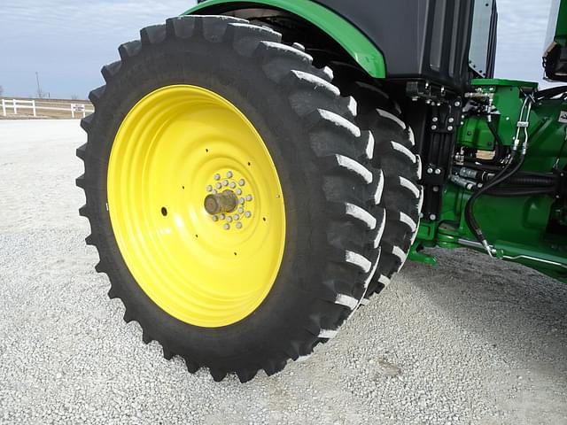 Image of John Deere 9R 440 equipment image 4