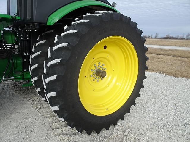 Image of John Deere 9R 440 equipment image 2