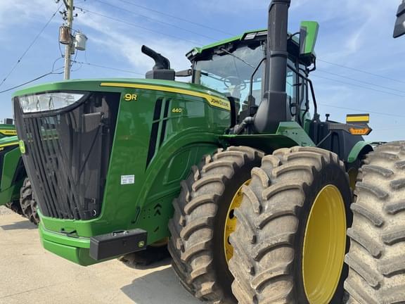 Image of John Deere 9R 440 equipment image 1