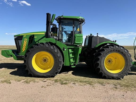 Image of John Deere 9R 490 equipment image 1