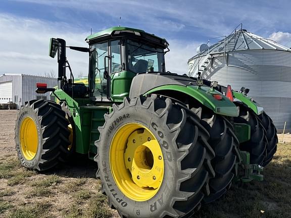 Image of John Deere 9R 490 equipment image 2