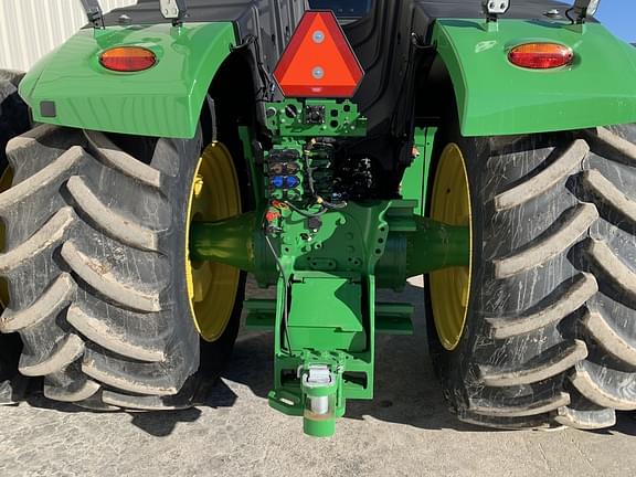 Image of John Deere 9R 490 equipment image 2