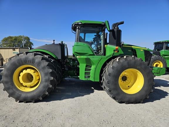 Image of John Deere 9R 590 equipment image 1