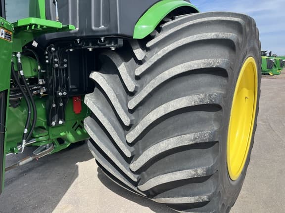 Image of John Deere 9R 590 equipment image 2