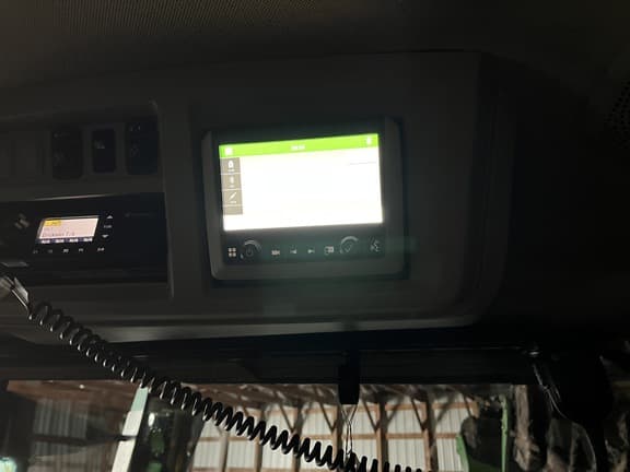 Image of John Deere 9R 590 equipment image 2