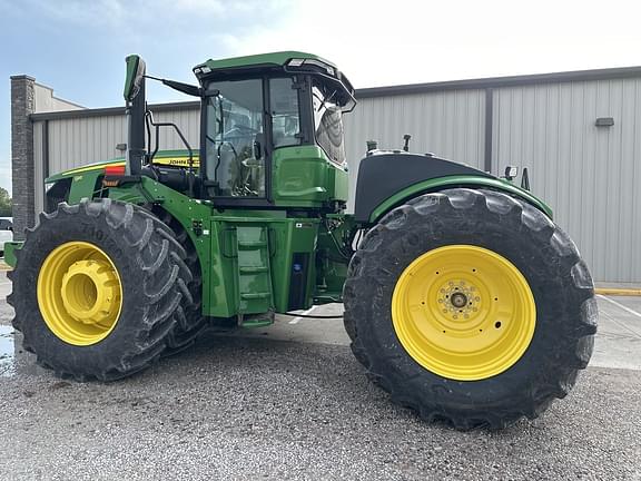 Image of John Deere 9R 640 equipment image 2