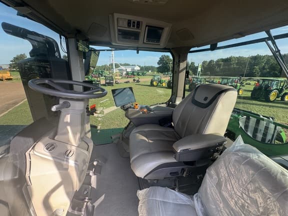 Image of John Deere 9R 640 equipment image 4