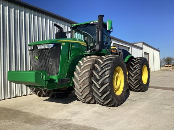 Image of John Deere 9R 640 equipment image 1