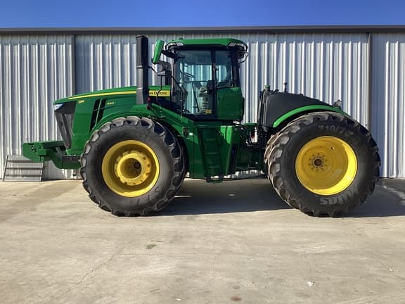 Image of John Deere 9R 640 equipment image 2