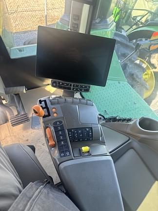 Image of John Deere 9R 640 equipment image 3