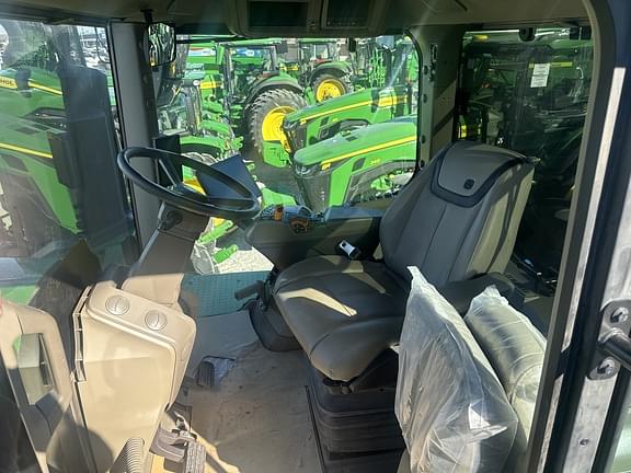 Image of John Deere 9R 640 equipment image 4