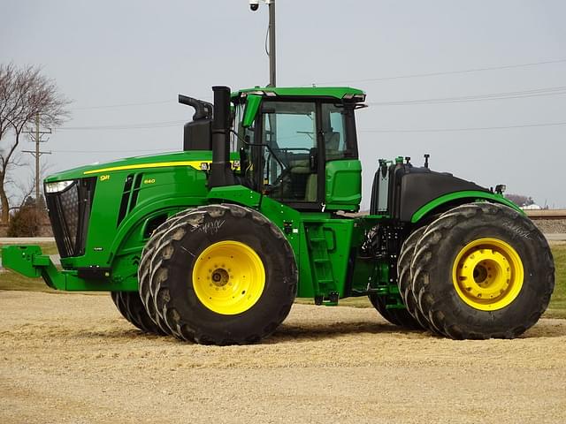 Image of John Deere 9R 640 equipment image 1