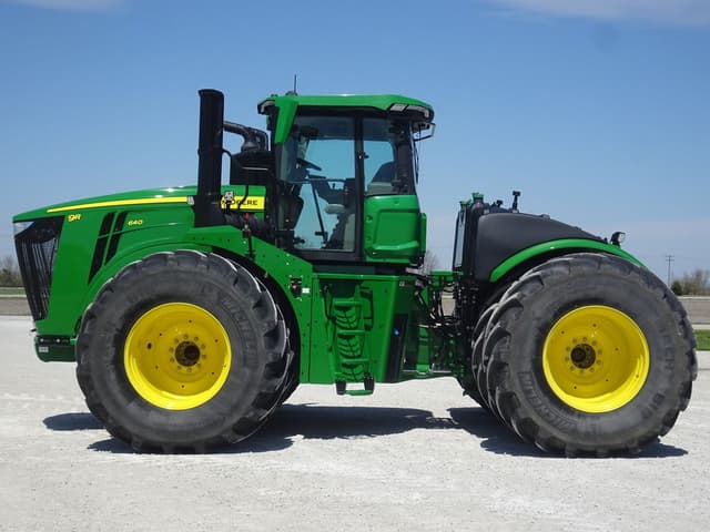 Image of John Deere 9R 640 equipment image 2