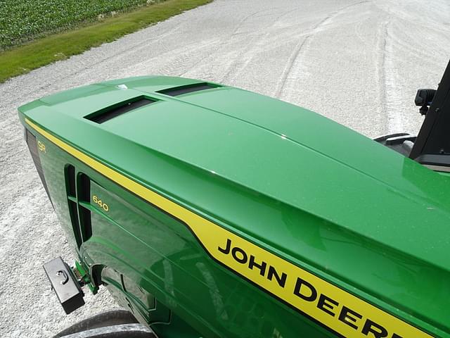 Image of John Deere 9R 640 equipment image 4