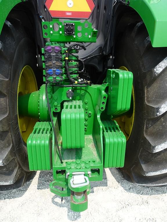 Image of John Deere 9R 640 equipment image 2