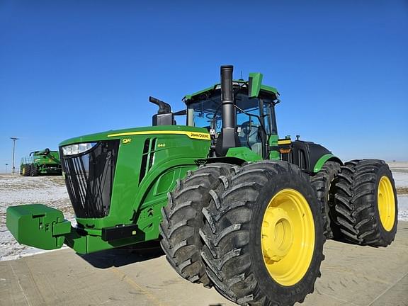 Image of John Deere 9R 640 equipment image 2