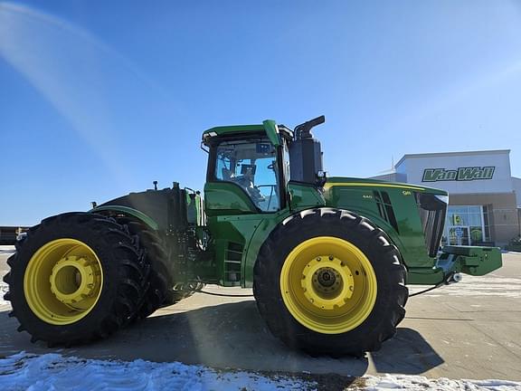 Image of John Deere 9R 640 equipment image 1