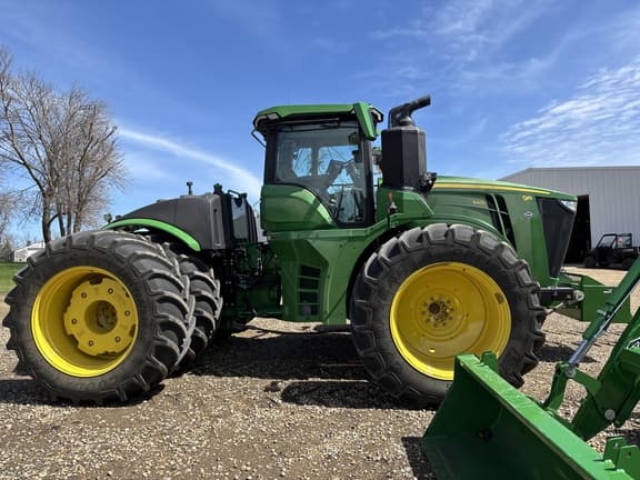 Image of John Deere 9R 640 equipment image 2