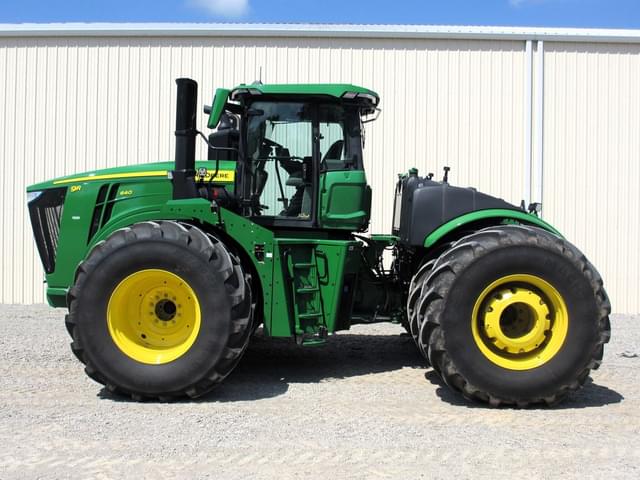 Image of John Deere 9R 640 equipment image 2