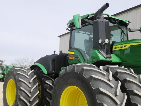 Image of John Deere 9R 640 equipment image 4