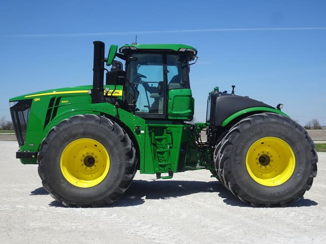 Image of John Deere 9R 640 equipment image 2