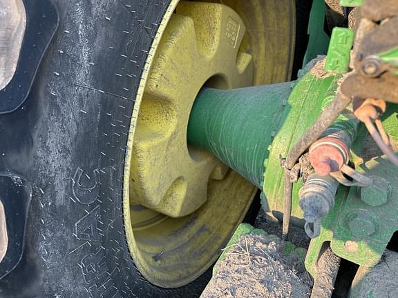 Image of John Deere 9R 640 equipment image 3