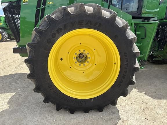 Image of John Deere 9R 640 equipment image 2