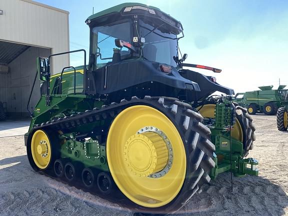 Image of John Deere 9RT 490 equipment image 3