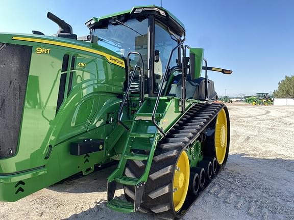 Image of John Deere 9RT 490 equipment image 1