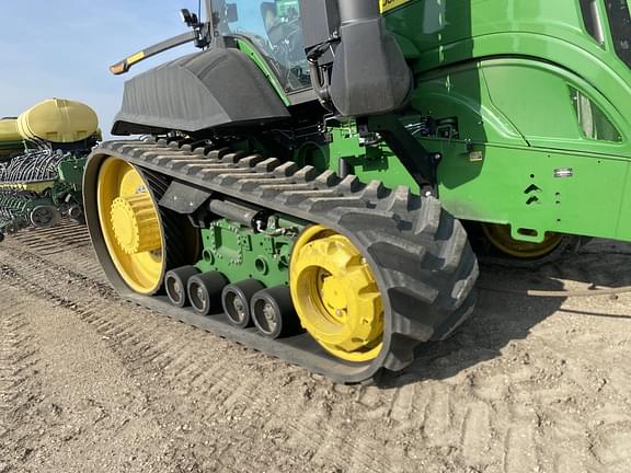 Image of John Deere 9RT 590 equipment image 2