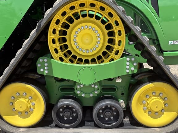 Image of John Deere 9RX 590 equipment image 2