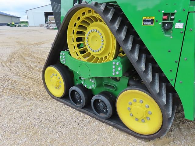 Image of John Deere 9RX 590 equipment image 2