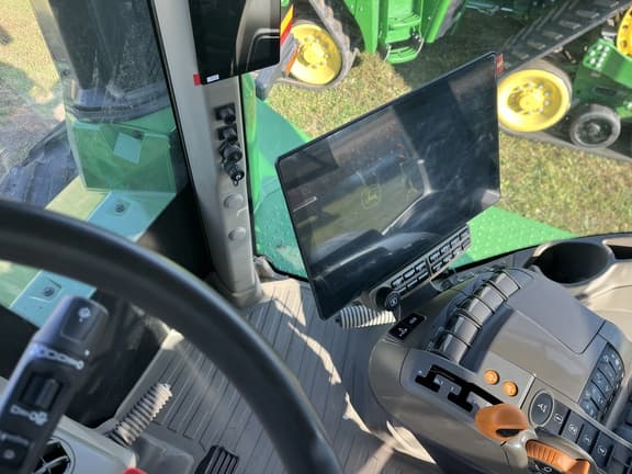 Image of John Deere 9RX 640 equipment image 4