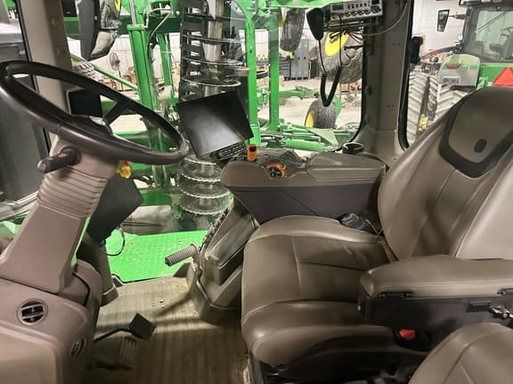 Image of John Deere 9RX 640 equipment image 3