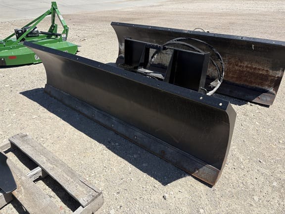 2024 John Deere BL8B Equipment Image0
