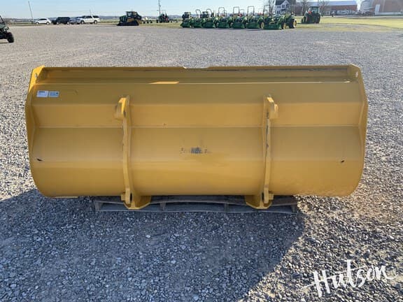 Image of John Deere Wheel Loader Bucket equipment image 4