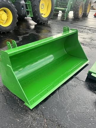 Image of John Deere Bucket equipment image 4