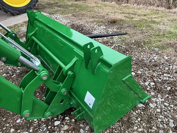 Image of John Deere Bucket Primary image