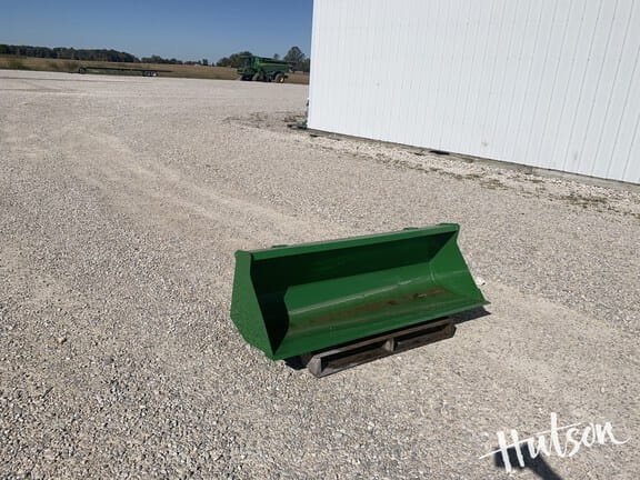 2024 John Deere Bucket Equipment Image0